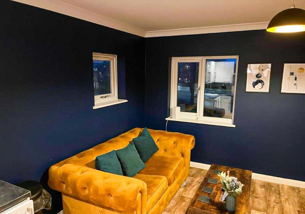 Stylish & Modern Apartment - Southend Stays Bagian luar foto